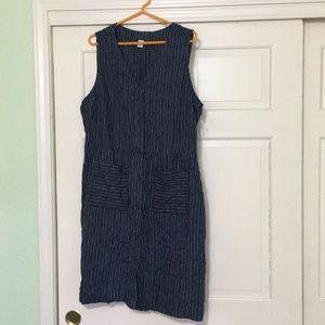 Sleeveless linen dress